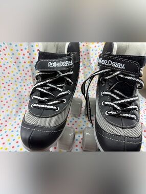 Roller Derby Classic Black & Gray Quad Roller Skates